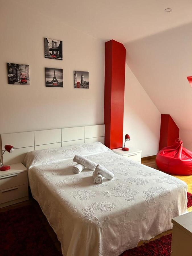 Acogedor Apartamento Atico En El Centro De O Porriño Екстериор снимка